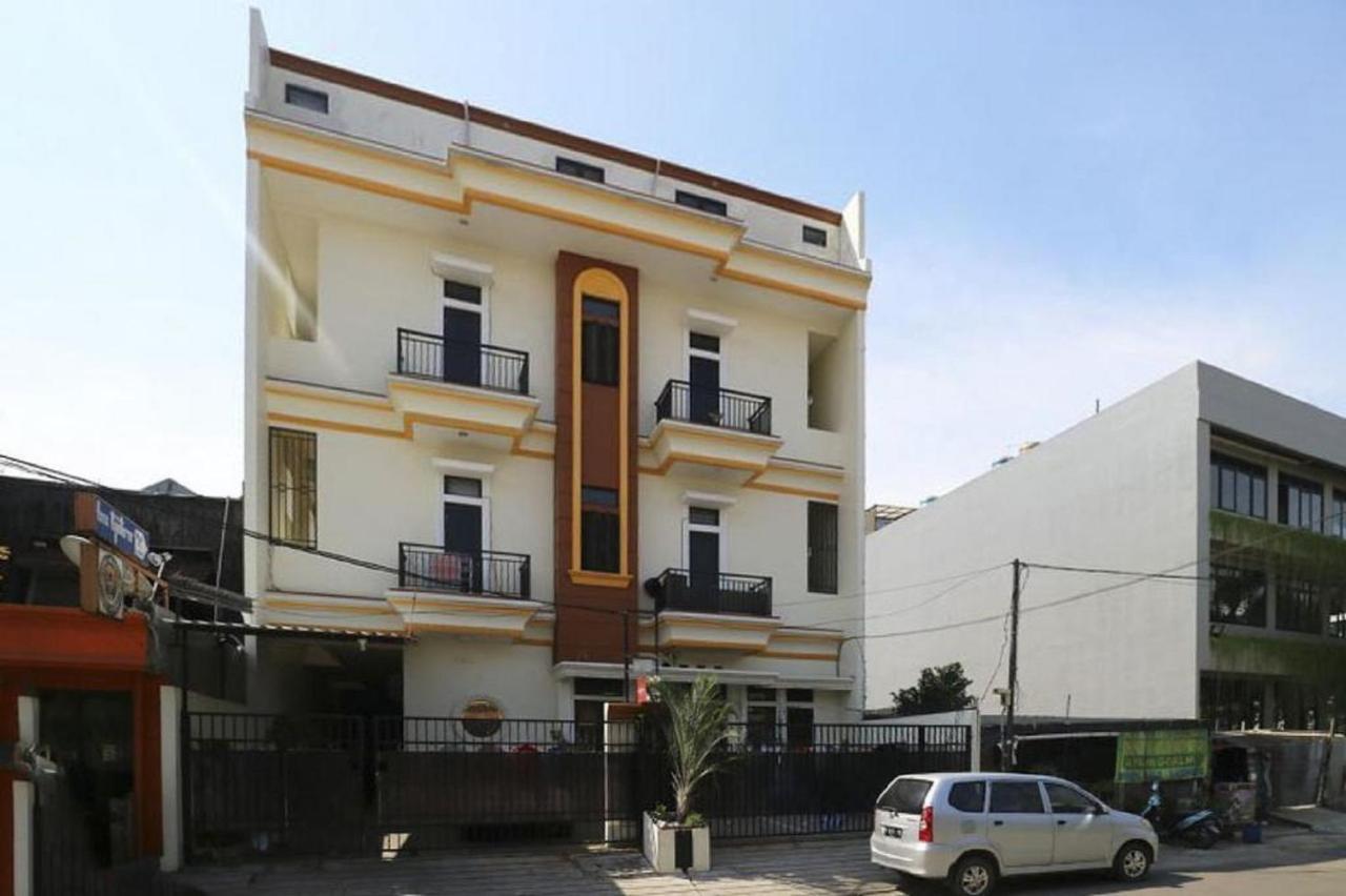 Oyo 90489 Kejora Homestay Jakarta Buitenkant foto