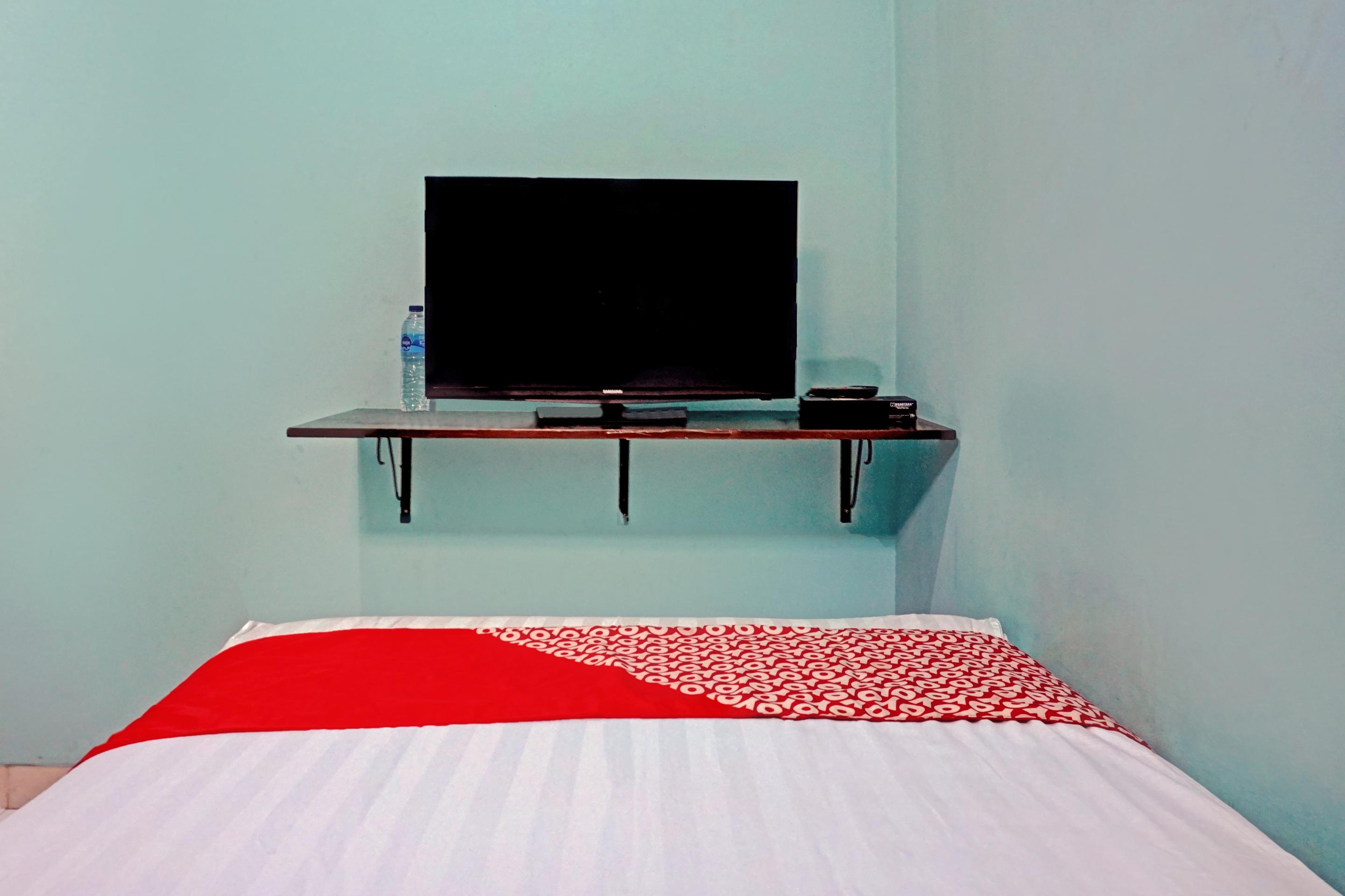 Oyo 90489 Kejora Homestay Jakarta Buitenkant foto