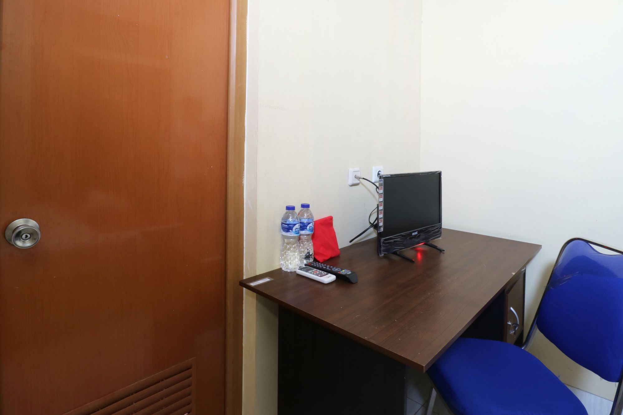 Oyo 90489 Kejora Homestay Jakarta Buitenkant foto