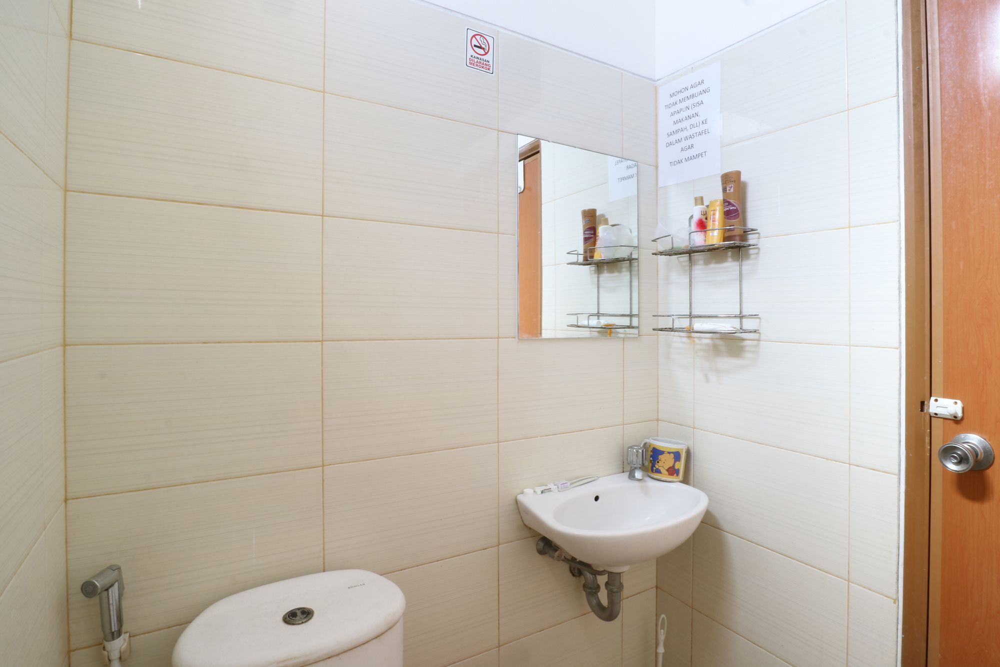 Oyo 90489 Kejora Homestay Jakarta Buitenkant foto