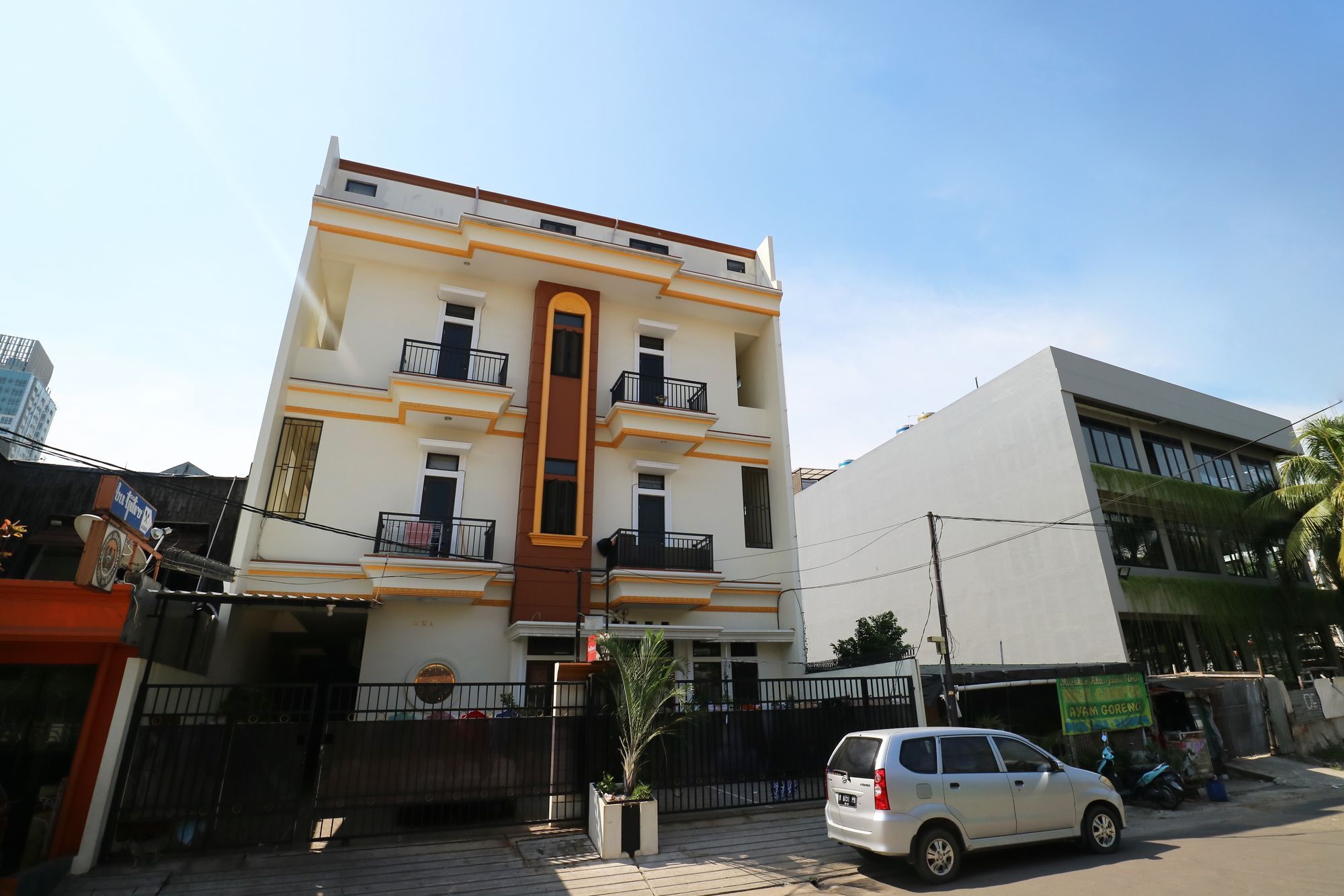 Oyo 90489 Kejora Homestay Jakarta Buitenkant foto