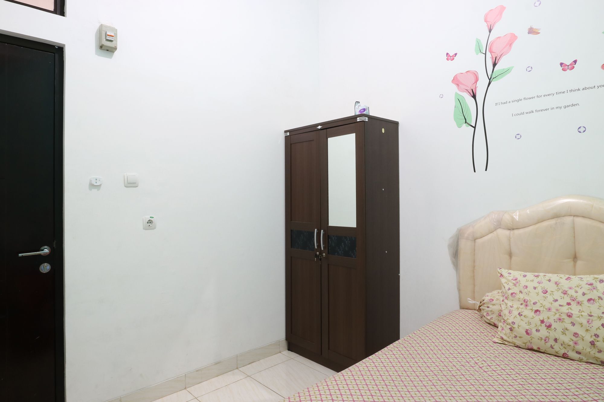 Oyo 90489 Kejora Homestay Jakarta Buitenkant foto