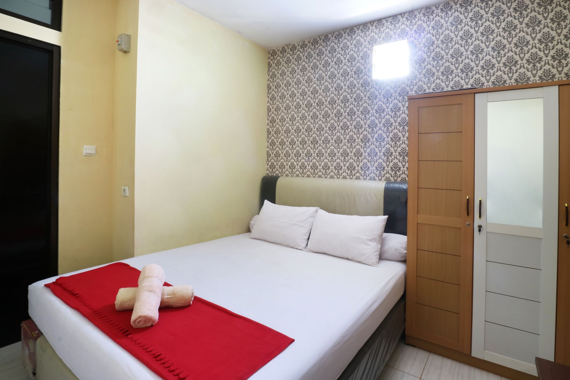 Oyo 90489 Kejora Homestay Jakarta Buitenkant foto