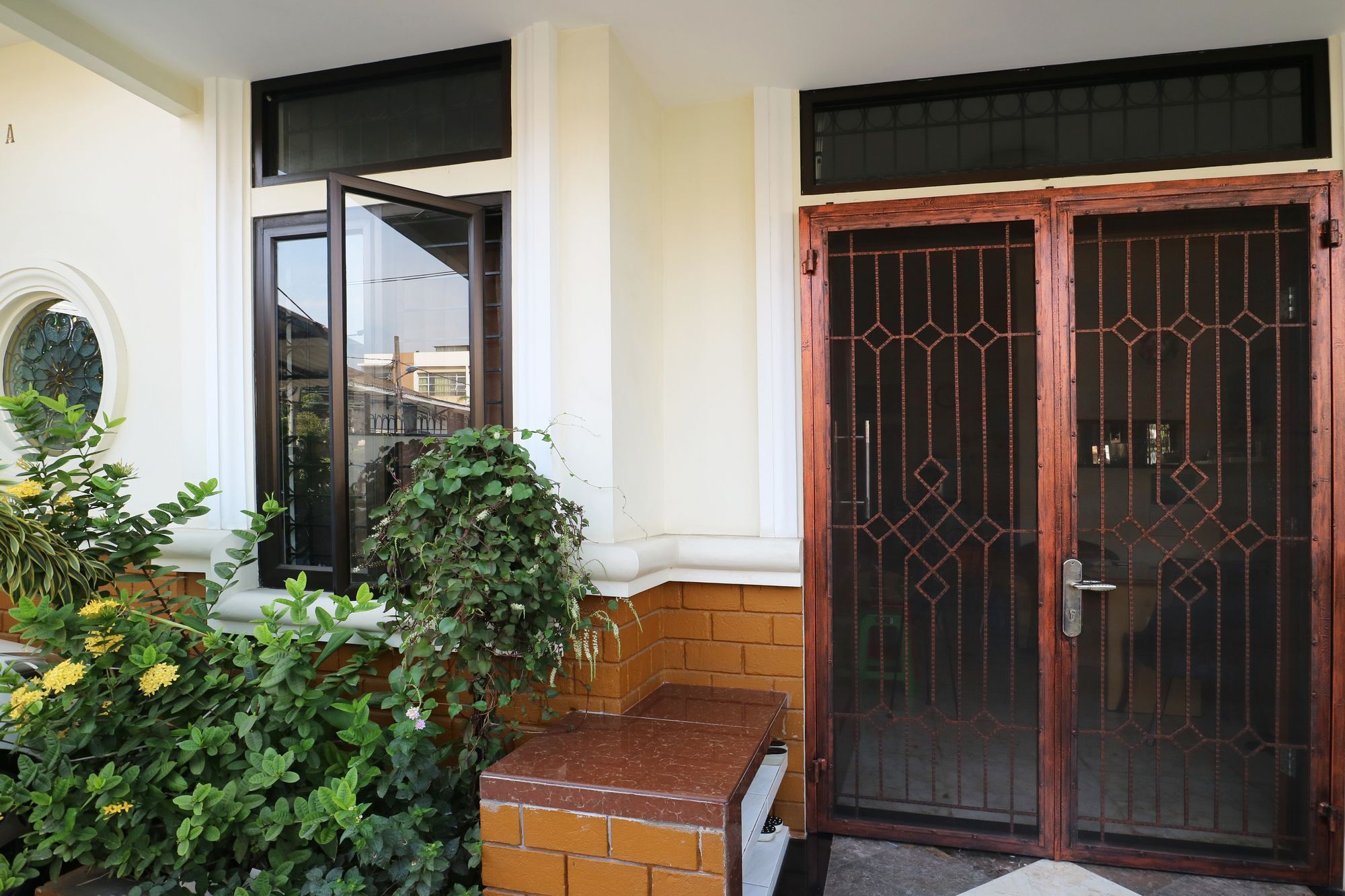 Oyo 90489 Kejora Homestay Jakarta Buitenkant foto